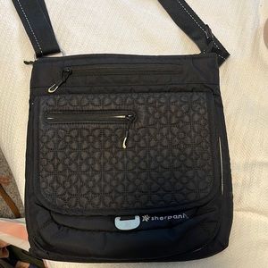 Sherpani crossover bag. Like new